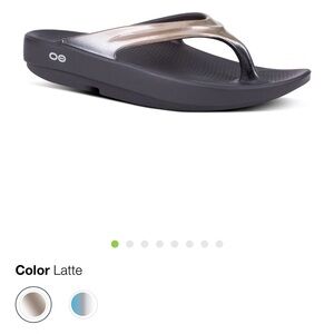 OOFOS Black Comfort Sandals